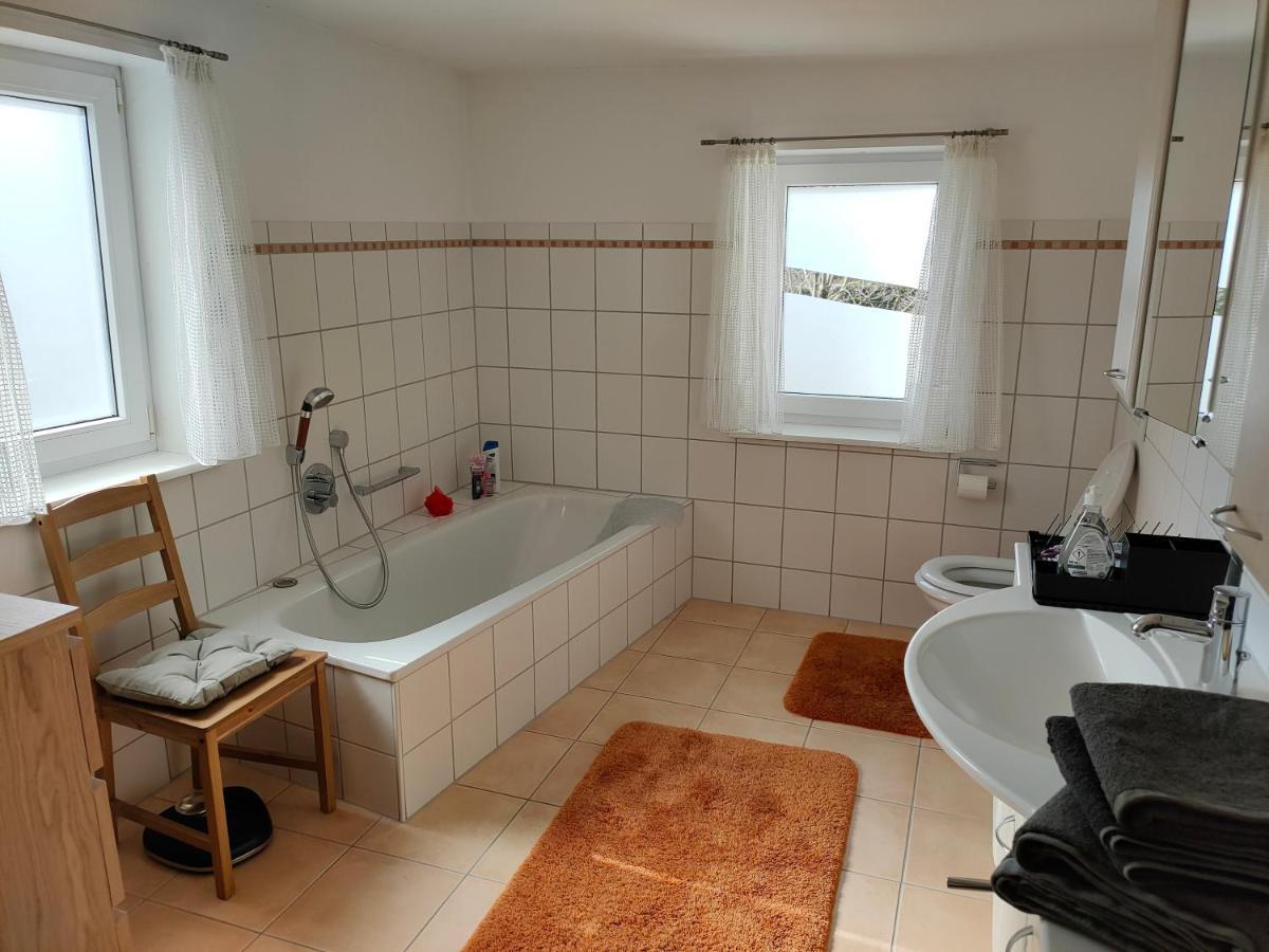 Zentrale & Ruhige Ferienwohnung Mössingen Esterno foto