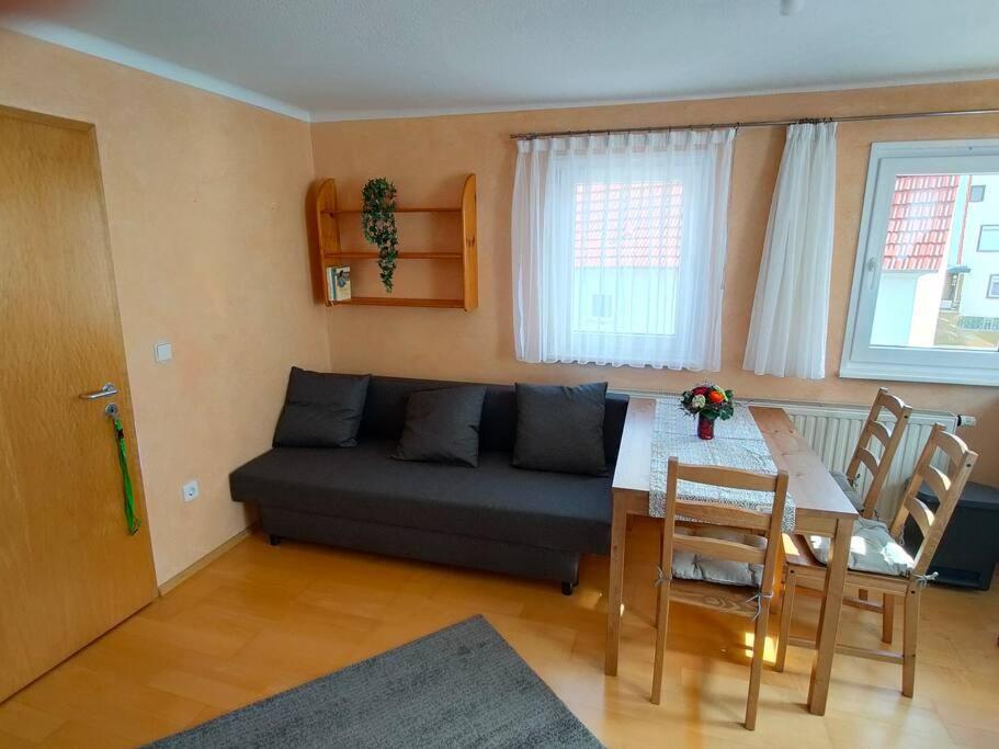 Zentrale & Ruhige Ferienwohnung Mössingen Esterno foto