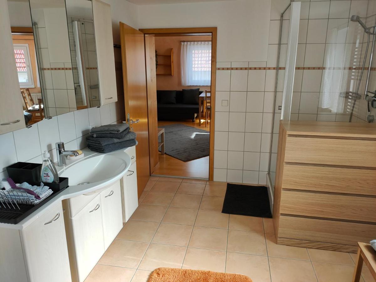 Zentrale & Ruhige Ferienwohnung Mössingen Esterno foto